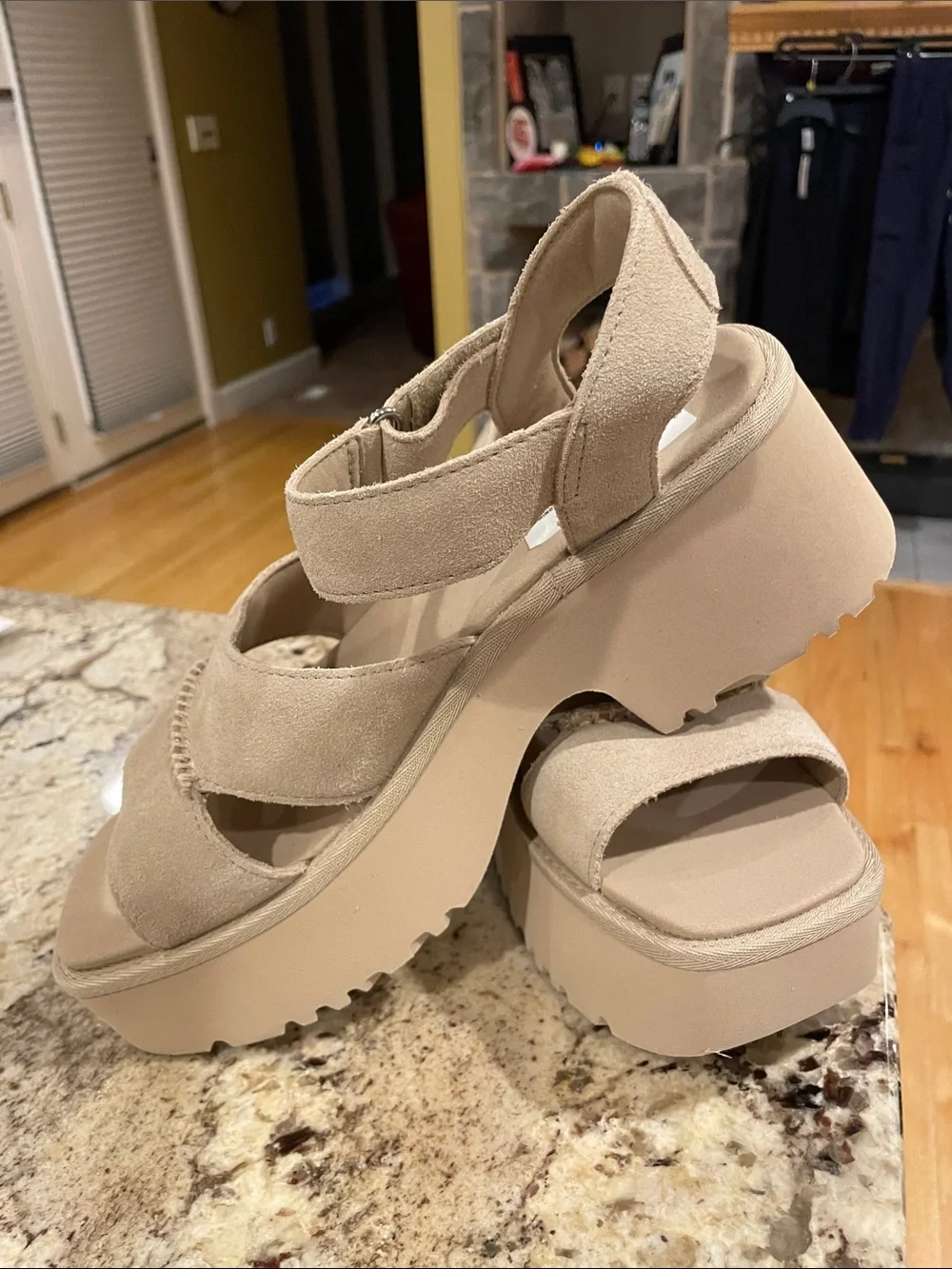 NWT UGG Women’s Tan Platform Sandal with Ankle Strap